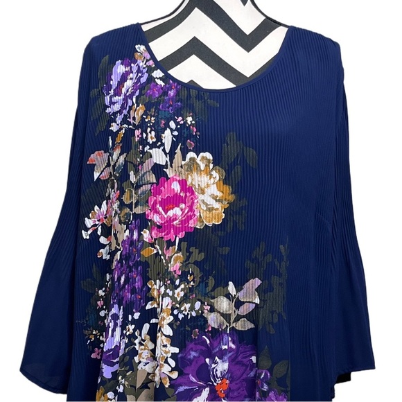 Catherines Floral Sz 2X Bloomcore Pleated Organza Navy Blue Blouse - Picture 8 of 10